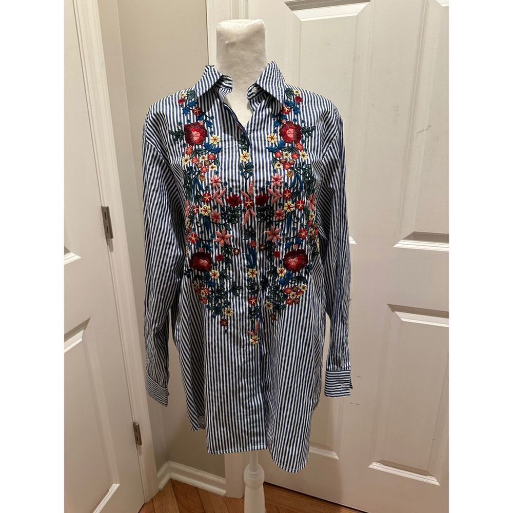 Zara Women's Xs Blue Striped Embroidered Poplin Button-Up Long Sleeve Shirt